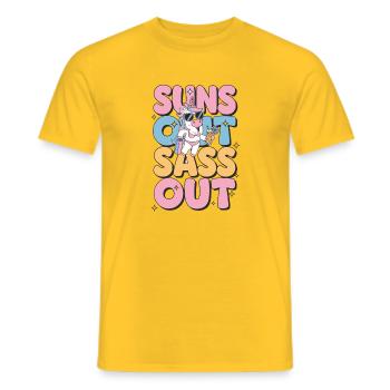 Soleils Éteints Sassing Vacances d’été à la plage de la licorne - T-shirt homme - jaune - Devant - AI Model Male 178 dark (178cm)