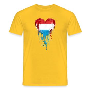 Luxembourg Herzflagge Tropfen BlauRotWeiß - Männer T-Shirt - Gelb - Vorne - AI Model Male 178 dark (178cm)