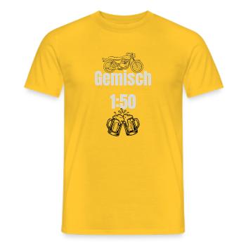Gemisch Motorrad Bier 1:50 - Männer T-Shirt - Gelb - Vorne - AI Model Male 178 dark (178cm)