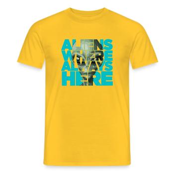 Les extraterrestres étaient toujours présents : des visiteurs extraterrestres - T-shirt homme - jaune - Devant - AI Model Male 178 dark (178cm)