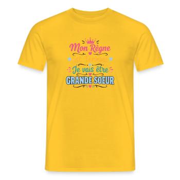 Annonce Grossesse Futur Grande Soeur Cadeau - T-shirt homme - jaune - Devant - AI Model Male 178 dark (178cm)