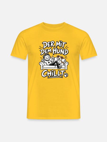 Der mit dem Hund chillt - Männer T-Shirt - Gelb