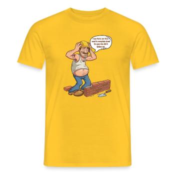 Humor-Builder: Der meckernde Profi - Männer T-Shirt - Gelb - Vorne - AI Model Male 178 dark (178cm)