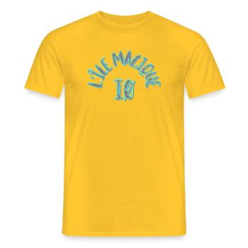 Die magische Insel Oléron - Männer T-Shirt - Gelb - Vorne - AI Model Male 178 dark (178cm)