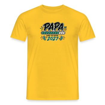 Papa wird geladen 2027 - Geschenk werdender Vater - Männer T-Shirt - Gelb - Vorne - AI Model Male 178 dark (178cm)