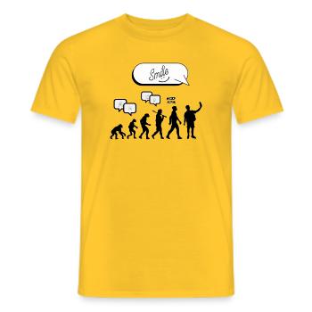 Entwicklung der Kommunikation - Männer T-Shirt - Gelb - Vorne - AI Model Male 178 dark (178cm)