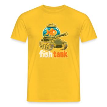 Fisch im Panzer Cartoon - Männer T-Shirt - Gelb - Vorne - AI Model Male 178 dark (178cm)