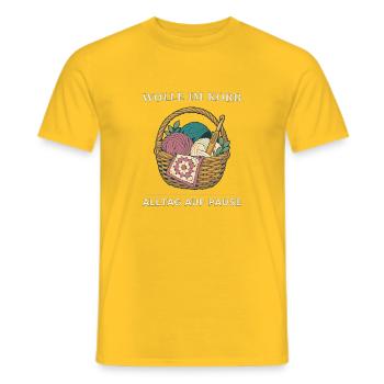 Häkeln Wolle im Korb – Alltag Pause - Männer T-Shirt - Gelb - Vorne - AI Model Male 178 dark (178cm)