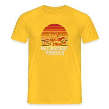 Lustiger Rentner Aufsitzrasenmäher Ruhestand - Männer T-Shirt - Gelb - Vorne - AI Model Male 178 dark (178cm)
