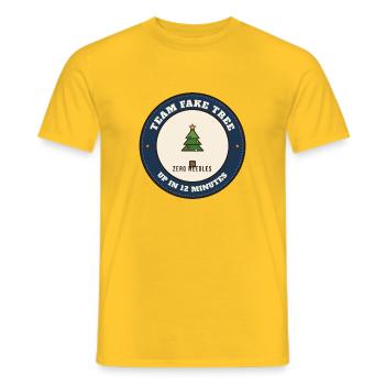 Team Fake Tree: In 12 Minuten wieder - Männer T-Shirt - Gelb - Vorne - AI Model Male 178 dark (178cm)