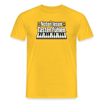 Pianist Klavierspieler Keyboarder Klavier Noten - Männer T-Shirt - Gelb - Vorne - AI Model Male 178 dark (178cm)