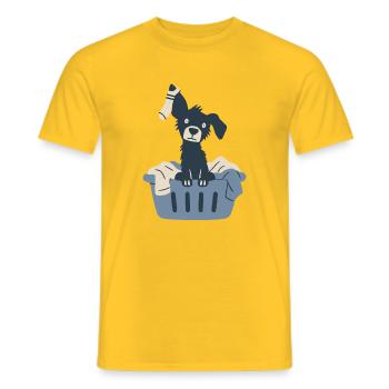 Süßer Hund im Wäschekorb - Männer T-Shirt - Gelb - Vorne - AI Model Male 178 dark (178cm)