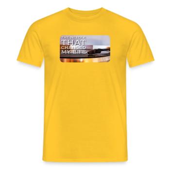 The needle that changed my life - Männer T-Shirt - Gelb - Vorne - AI Model Male 178 dark (178cm)