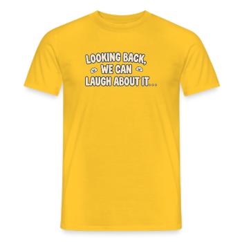 Avec le recul, on peut en rire - T-shirt homme - jaune - Devant - AI Model Male 178 dark (178cm)