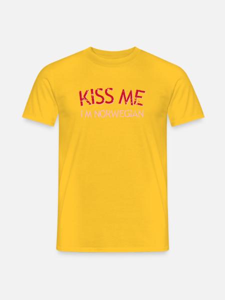 Kiss Me I'm Norwegian - Men's T-Shirt - yellow