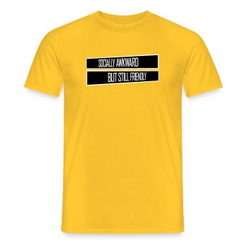 Socially Awkward But Still Friendly Lustig Spruch - Männer T-Shirt - Gelb - Vorne - AI Model Male 178 dark (178cm)