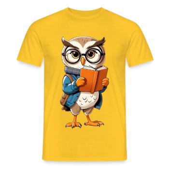 Un hibou apprenant avec des lunettes lit un livre - T-shirt homme - jaune - Devant - AI Model Male 178 dark (178cm)