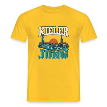 Kieler Jung - Maritime Skyline von Kiel - Männer T-Shirt - Gelb - Vorne - AI Model Male 178 dark (178cm)