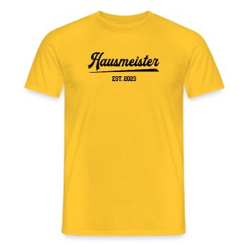 Hausmeister 2023 Beruf Haustechniker Hauswart - Männer T-Shirt - Gelb - Vorne - AI Model Male 178 dark (178cm)