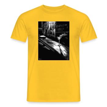 Midnight Martini auf Chrome - Männer T-Shirt - Gelb - Vorne - AI Model Male 178 dark (178cm)