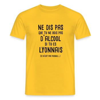 Ne dis pas que tu ne bois pas si tu es lyonnais - T-shirt homme - jaune - Devant - AI Model Male 178 dark (178cm)