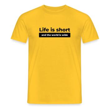 Life is short - Männer T-Shirt - Gelb - Vorne - AI Model Male 178 dark (178cm)