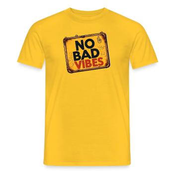 bad vibes - Männer T-Shirt - Gelb - Vorne - AI Model Male 178 dark (178cm)