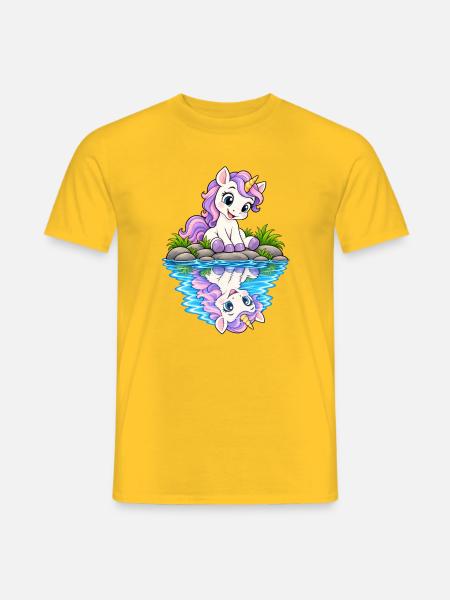 Pastellunicorn am See - Männer T-Shirt - Gelb
