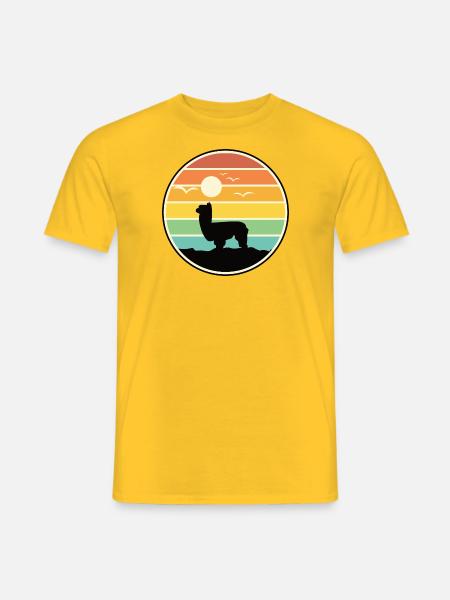 Alpaca silhouette before sunset - Men's T-Shirt - yellow