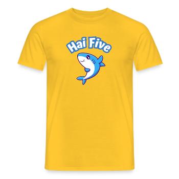 Shark greets with "Shark five!" - Men's T-Shirt - yellow - Front - AI Model Male 178 dark (178cm)