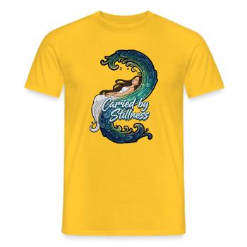 Porté par l’immobilité, allongé - T-shirt homme - jaune - Devant - AI Model Male 178 dark (178cm)