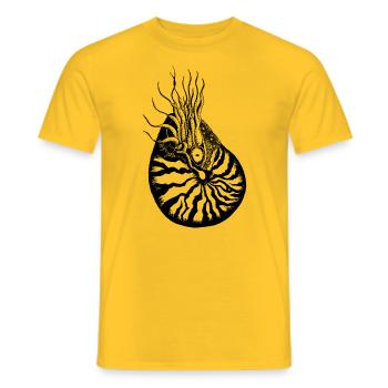 Nautilus Cephalopoda Design - handgezeichnet - Männer T-Shirt - Gelb - Vorne - AI Model Male 178 dark (178cm)