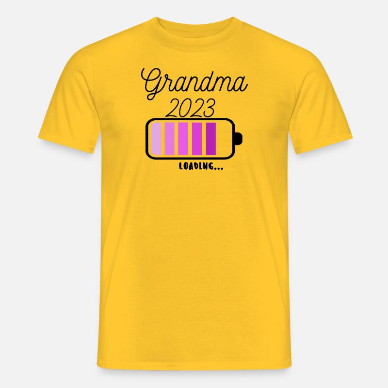 Grandma 2023 loading - Männer T-Shirt - Gelb