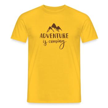 L'aventure arrive - T-shirt homme - jaune - Devant - AI Model Male 178 dark (178cm)