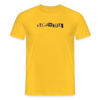 Déclaration véganisée : Conception d’extraits de journaux - T-shirt homme - jaune - Devant - AI Model Male 178 dark (178cm)