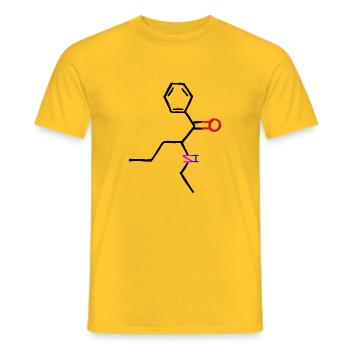 Femme heureuse avec tatouage et cadeau. - T-shirt homme - jaune - Devant - AI Model Male 178 dark (178cm)