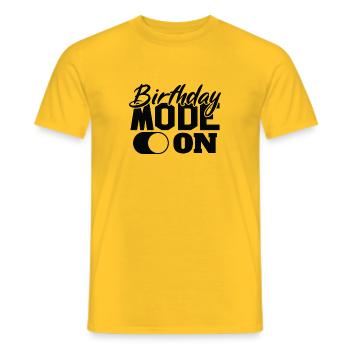 Mode anniversaire sur Fun Celebration - T-shirt homme - jaune - Devant - AI Model Male 178 dark (178cm)