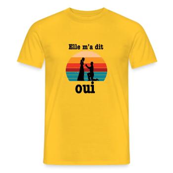 Vintage demande de mariage Elle m a dit oui - T-shirt homme - jaune - Devant - AI Model Male 178 dark (178cm)