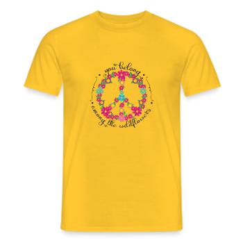 Wildflower Peace Sign T-Shirt - "Du gehörst zu - Männer T-Shirt - Gelb - Vorne - AI Model Male 178 dark (178cm)