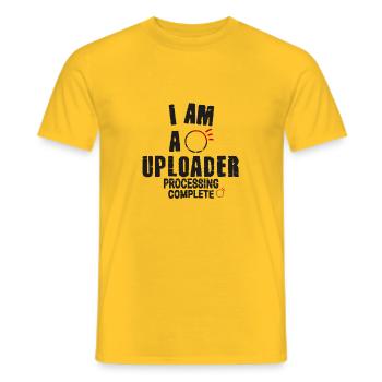 Upload - Männer T-Shirt - Gelb - Vorne - AI Model Male 178 dark (178cm)
