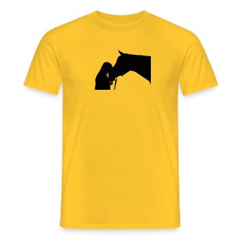 Cheval avec une femme - T-shirt homme - jaune - Devant - AI Model Male 178 dark (178cm)