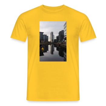 Réflexion urbaine - T-shirt homme - jaune - Devant - AI Model Male 178 dark (178cm)