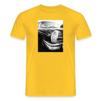Oldtimer-Automobil in Schwarz-Weiß - Männer T-Shirt - Gelb - Vorne - AI Model Male 178 dark (178cm)