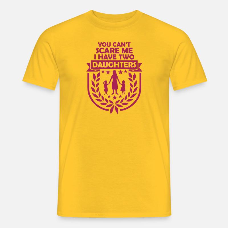 I have two daughters - Männer T-Shirt - Gelb