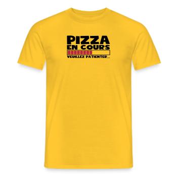 PIZZA EN COURS - T-shirt homme - jaune - Devant - AI Model Male 178 dark (178cm)