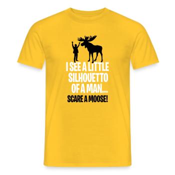I see a little silhouetto of a man scare a Moose - T-shirt homme - jaune - Devant - AI Model Male 178 dark (178cm)