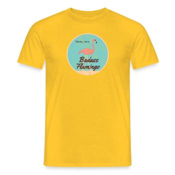 Vintage Badass Flamingo 2023 - Männer T-Shirt - Gelb - Vorne - AI Model Male 178 dark (178cm)
