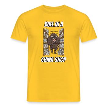 Bulle im Porzellanladen – Witzige wörtliche Idiom-Zeichentrickserie - Männer T-Shirt - Gelb - Vorne - AI Model Male 178 dark (178cm)