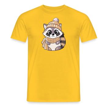 Niedlicher Waschbär mit Schal und Pudelmütze. - Männer T-Shirt - Gelb - Vorne - AI Model Male 178 dark (178cm)