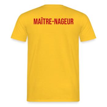 maître-nageur | t-shirt et pull pour maître nageur - T-shirt homme - jaune - Dos - AI Model Male 178 dark (178cm)